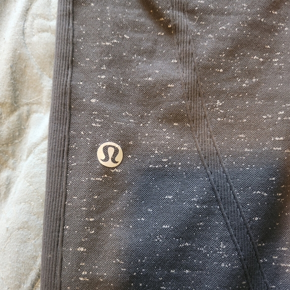 Lululemon leggings - Picture 3 of 4